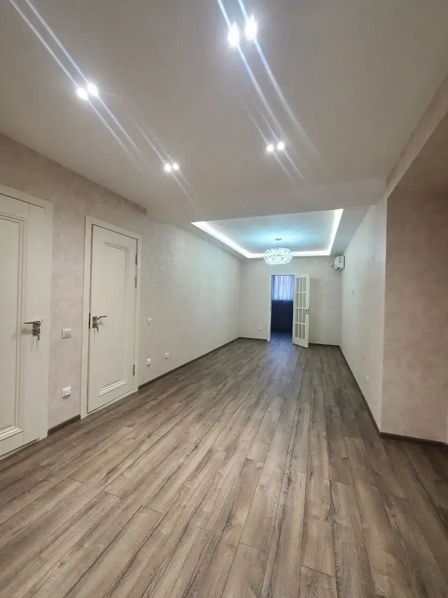 Продается 3-комнатная квартира − 81 м²