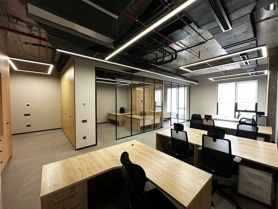 Ijaraga ofis − 99 m²