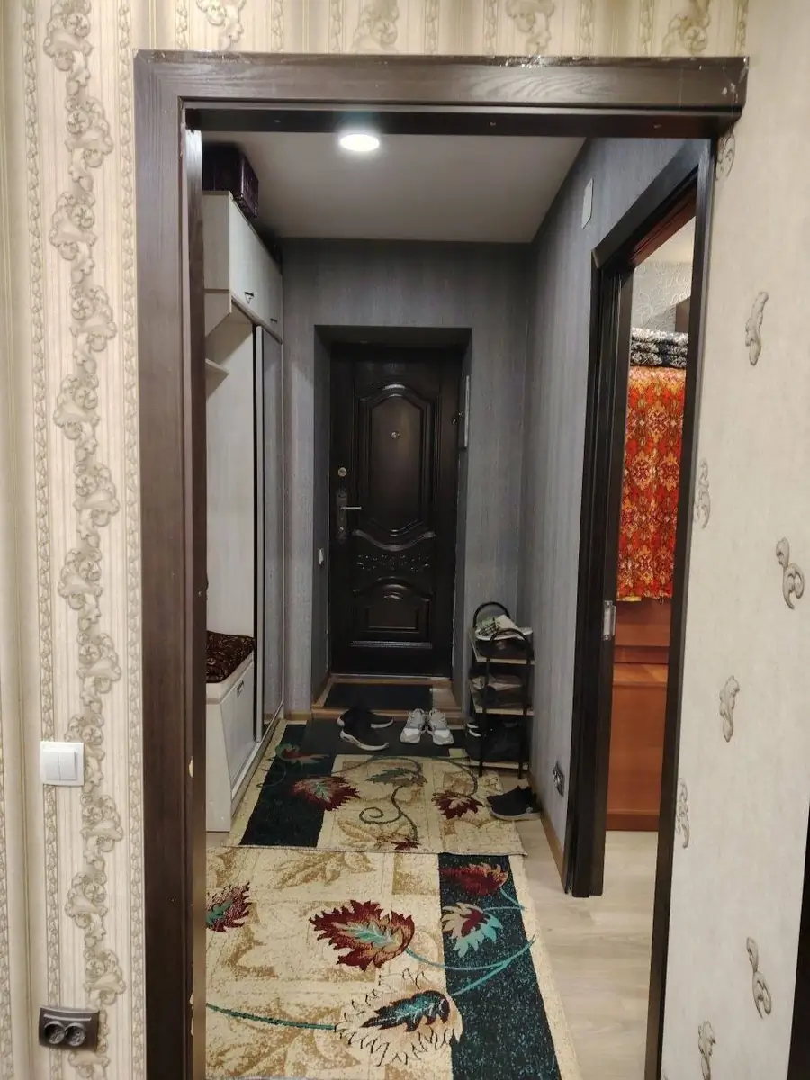 3 xonali kvartira sotiladi − 70 m²