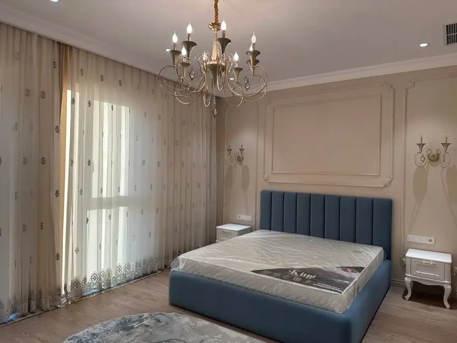 Сдается 2-комнатная квартира − 80 м²