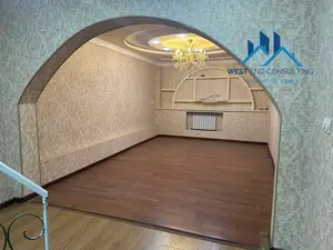 Ijaraga 2 qavatli uy − 250 m²