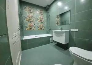 5 dan ortiq xonali kvartira − 184 m², 1/8 qavat