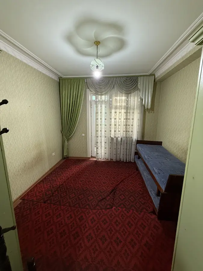 3 xonali kvartira sotiladi − 82.2 m²