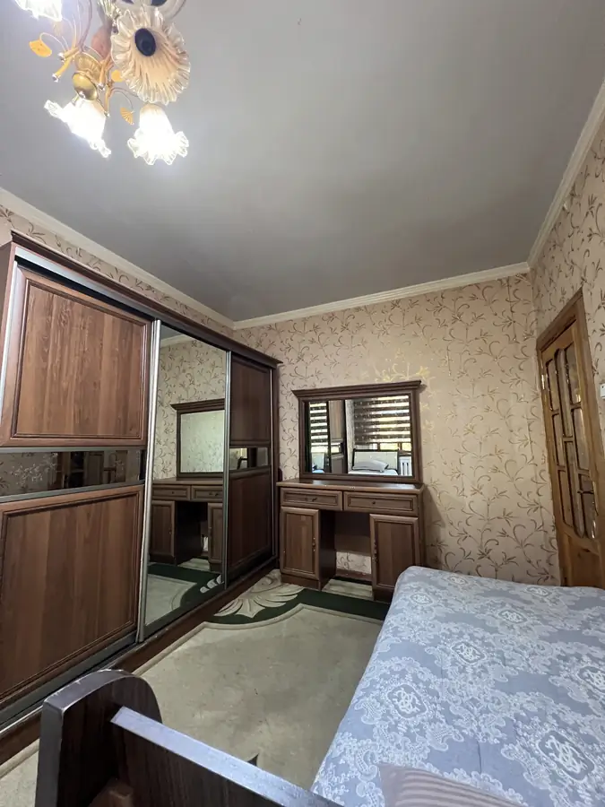 Продается 3-комнатная квартира − 70 м²