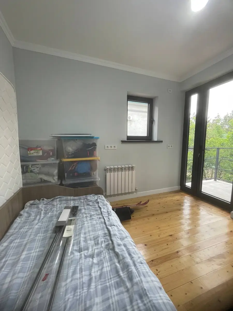 Ijaraga 2 qavatli uy − 340 m²