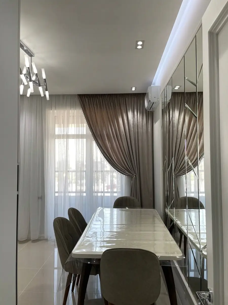 2 xonali kvartira sotiladi − 72 m²