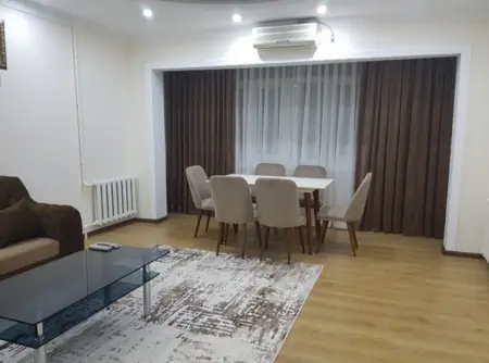 2-комнатная квартира − 80 м², 2/9 этаж