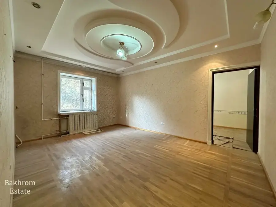 Продается 4-комнатная квартира − 127 м²