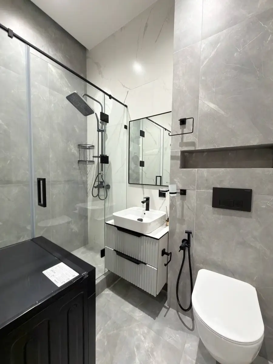 Продается 2-комнатная квартира − 43 м²