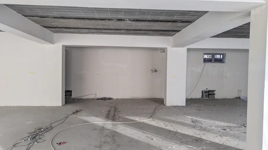 Ofis sotiladi − 242 m²