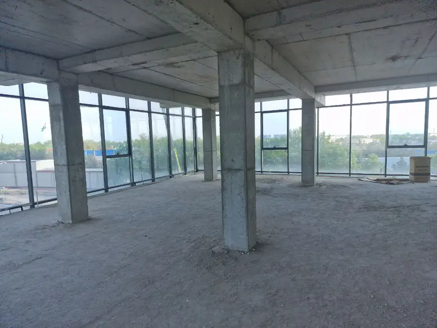 Ijaraga ofis − 185 m²