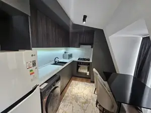 Сдается 2-комнатная квартира − 50 м²