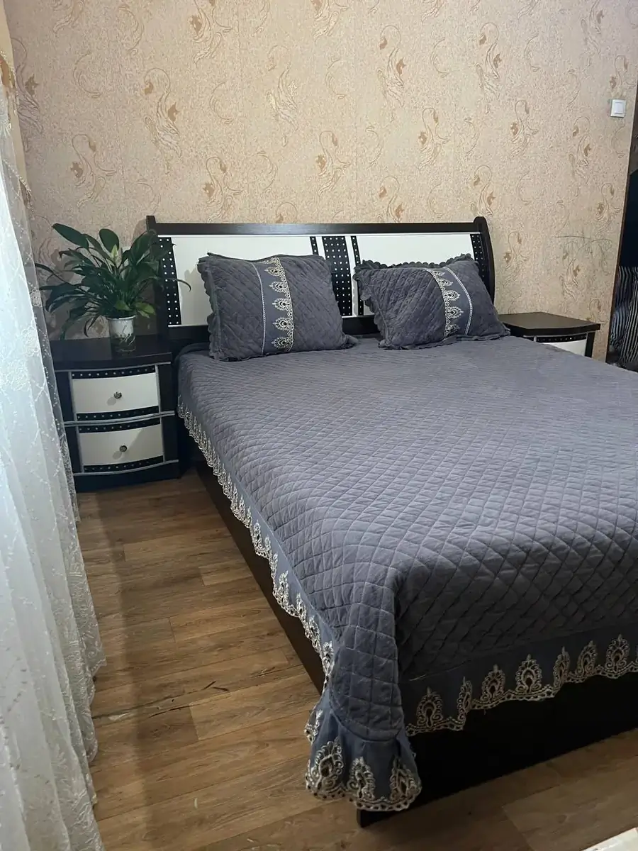 Сдается 2-комнатная квартира − 75.5 м²