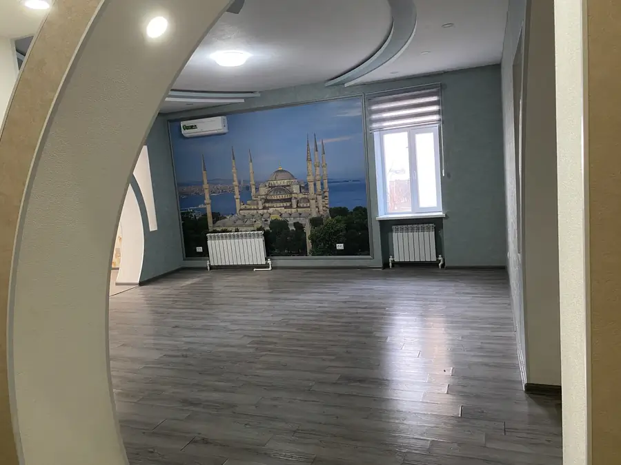 Сдается 3-комнатная квартира − 105.5 м²