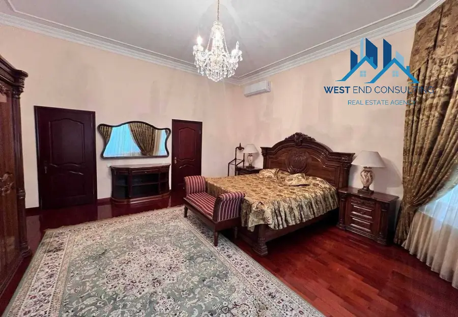 Ijaraga 2 qavatli uy − 850 m²