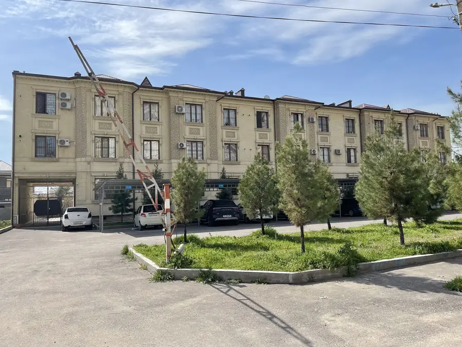 Продается 3-комнатная квартира − 85 м²