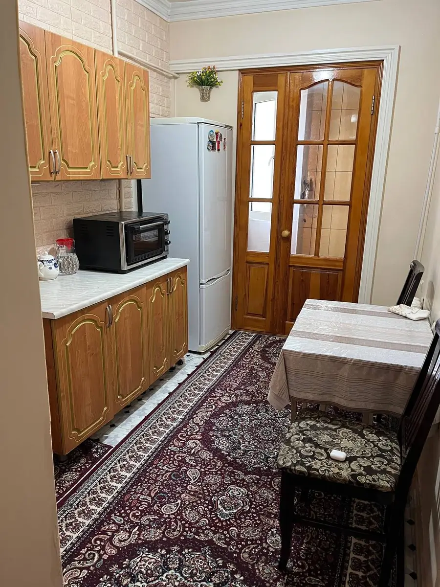 Продается 3-комнатная квартира − 65 м²
