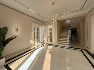 2 qavatli uy − 368 m², 3 sot. 