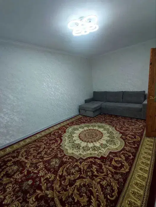 Сдается 3-комнатная квартира − 60 м²