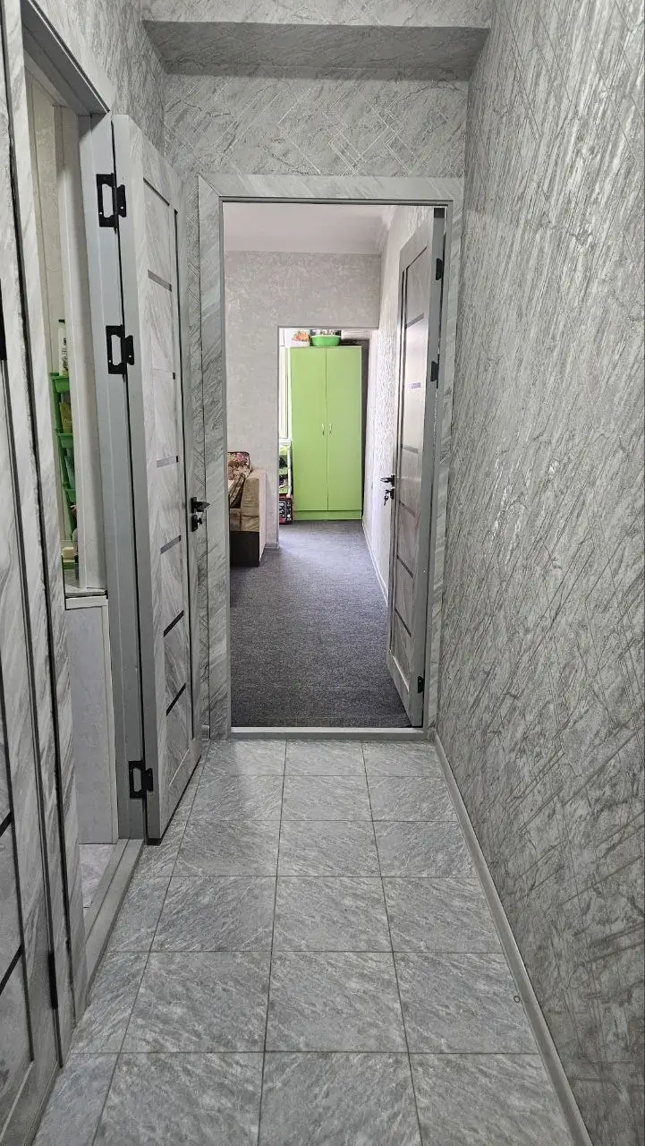 1 xonali kvartira sotiladi − 20 m²