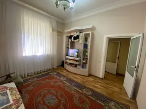 Сдается 2-комнатная квартира − 52 м²