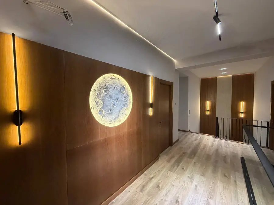 2 qavatli uy sotiladi − 380 m²