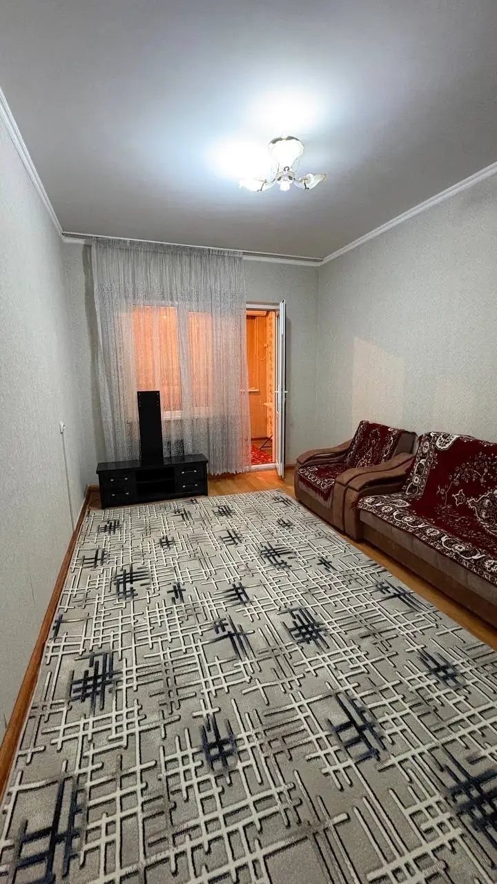 Сдается 3-комнатная квартира − 72 м²