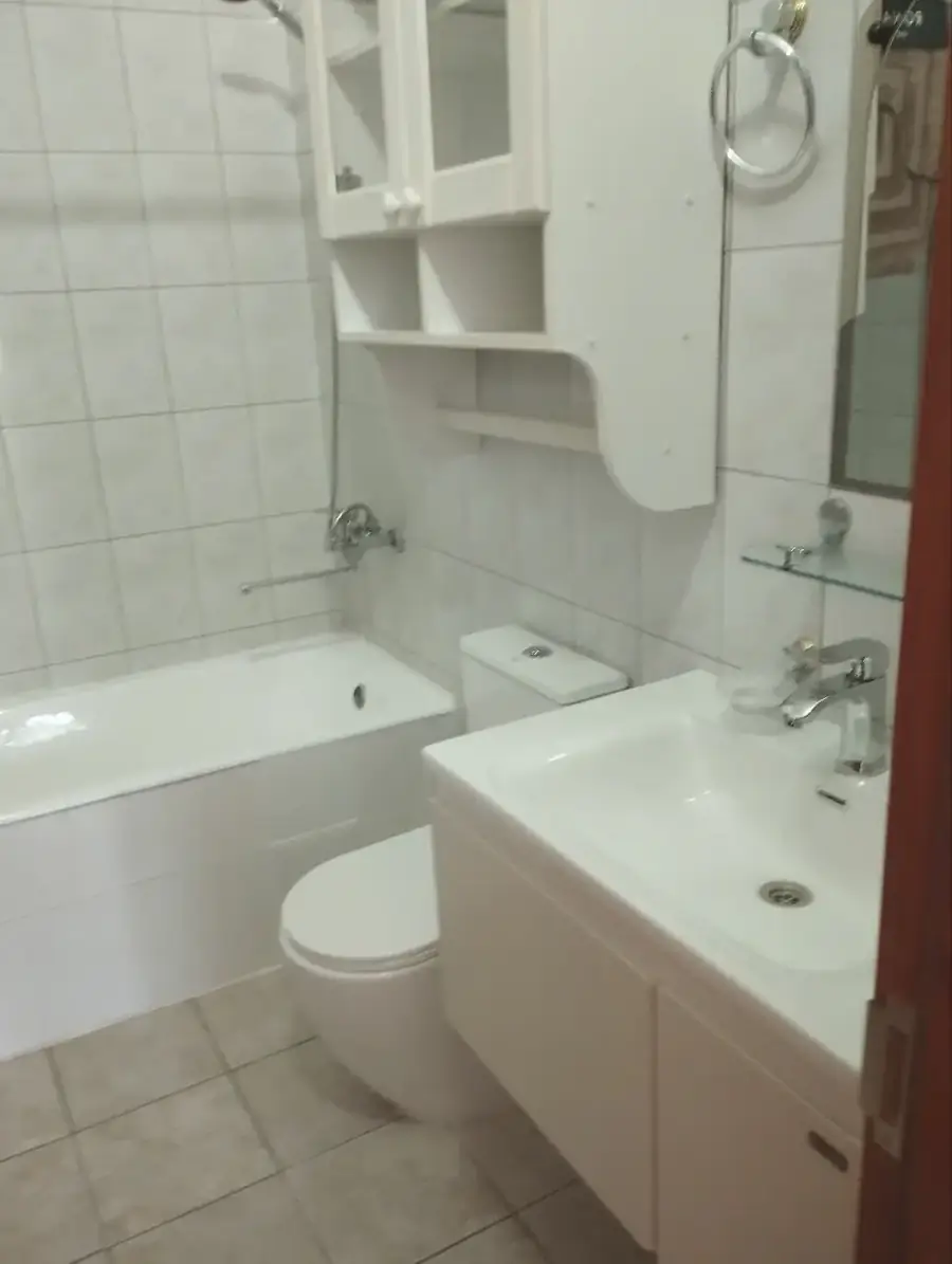 Ijaraga 2 qavatli uy − 248 m²
