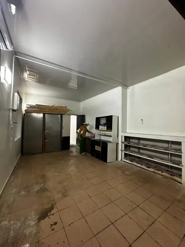 Ishlab chiqarish − 350 m², 1/1 qavat 