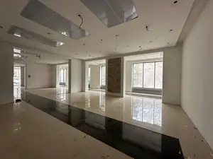 Ijaraga ofis − 792 m²