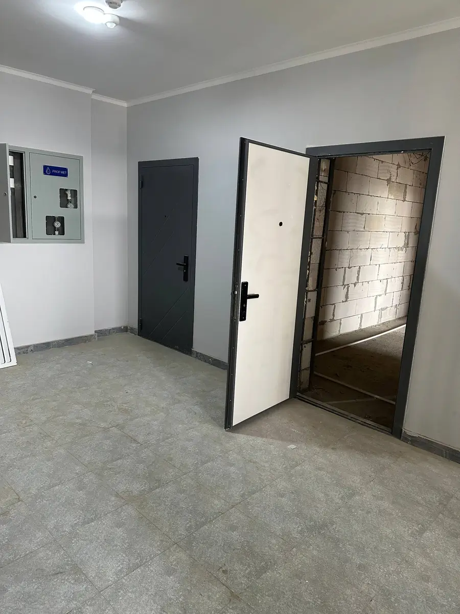1 xonali kvartira sotiladi − 48 m²