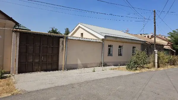 1-этажный дом − 70 м², 4.4 сот.