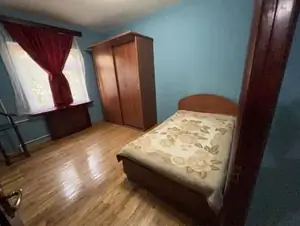 Сдается 3-комнатная квартира − 91 м²