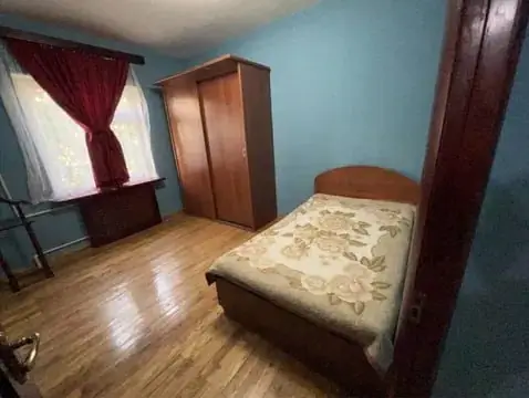 Сдается 3-комнатная квартира − 91 м²