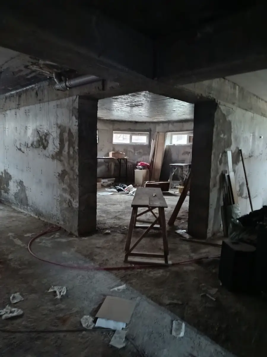 Более 5 xonali kvartira sotiladi − 329 m²