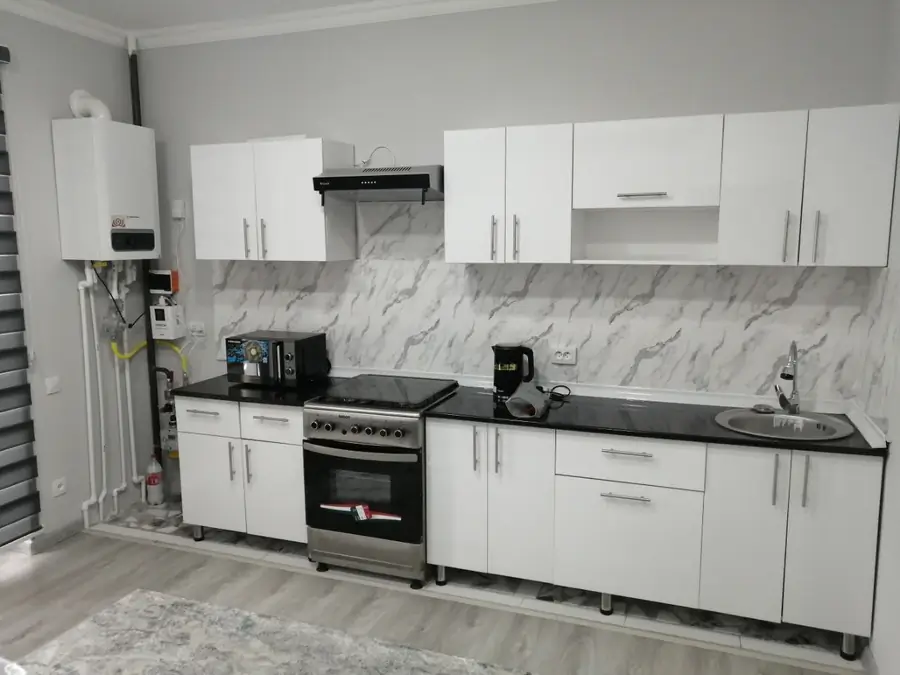 Сдается 2-комнатная квартира − 58 м²