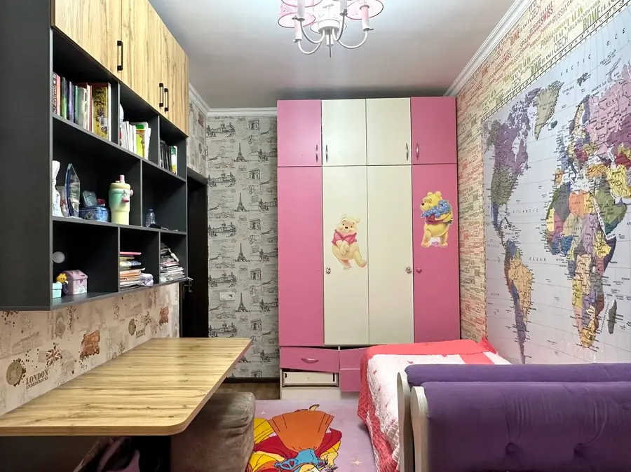 4 xonali kvartira sotiladi − 95 m²