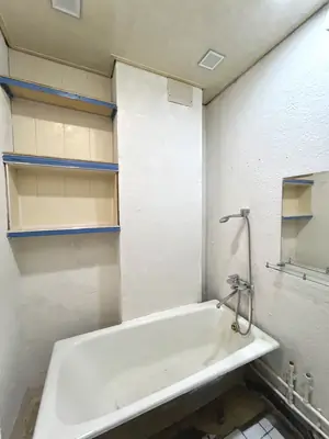 3 xonali kvartira sotiladi − 73 m²