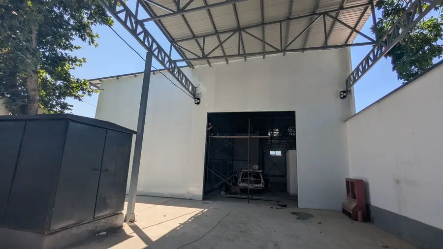 Ombor sotiladi − 718 m²