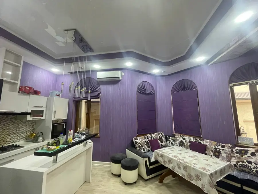 Сдается 4-этажный дом − 1000 м²