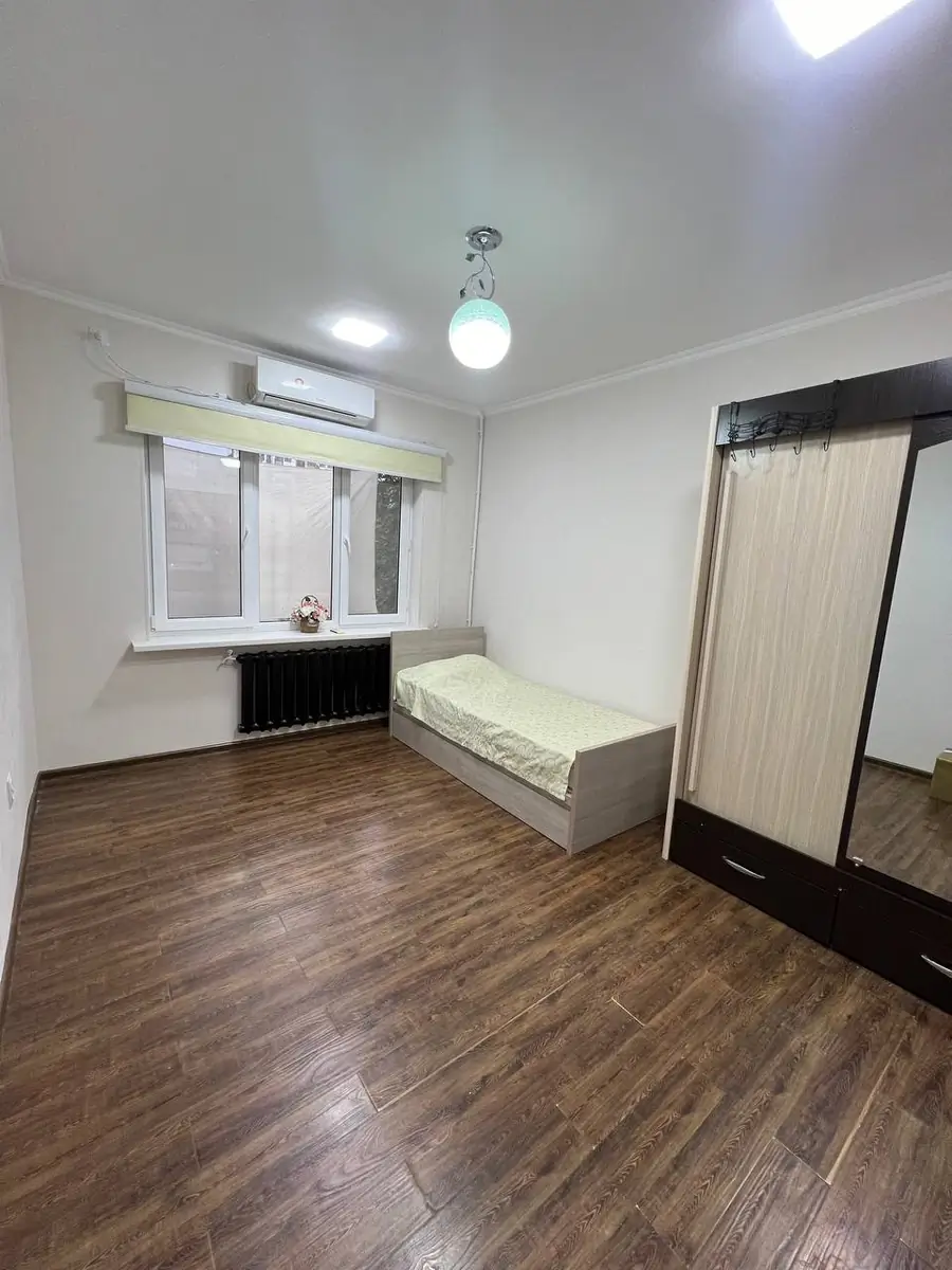 Продается 2-комнатная квартира − 57 м²