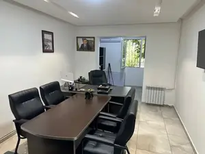 Ijaraga ofis − 100 m²