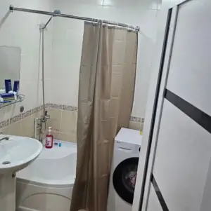 3 xonali kvartira sotiladi − 75 m²