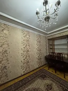 3 xonali kvartira sotiladi − 90 m²