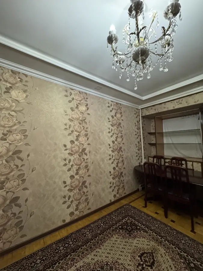 3 xonali kvartira sotiladi − 90 m²