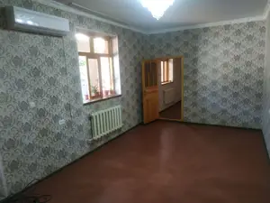 Продается 1-этажный дом − 303 м²