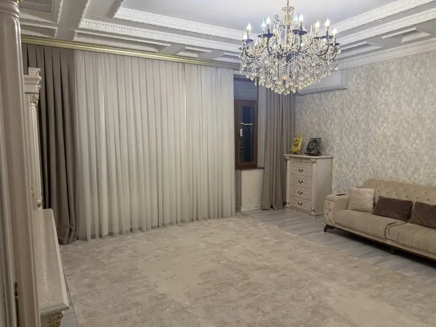 3 xonali kvartira sotiladi − 116 m²