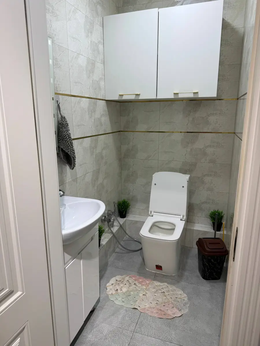 Продается 4-комнатная квартира − 106 м²