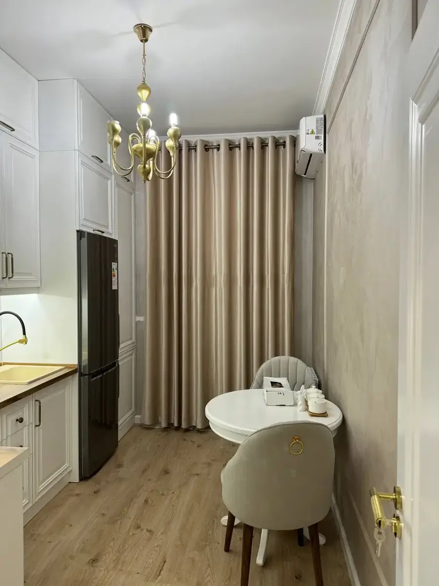 Продается 2-комнатная квартира − 51 м²