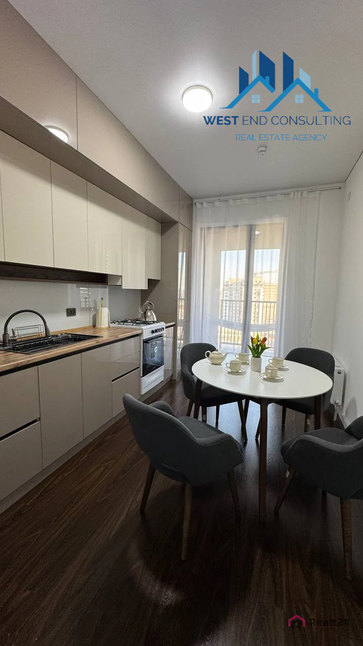2 xonali kvartira sotiladi − 56 m²